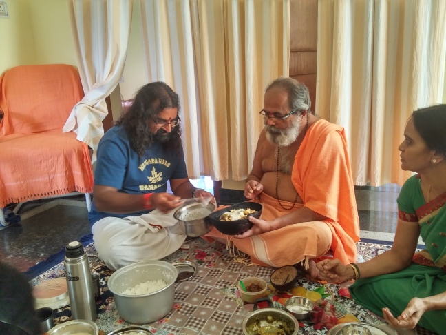 Mohanji serving Bhiksha 2